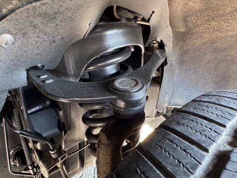 Used 2013 Ford F150 Lariat w/ Mid Equipment Group RWD image 9