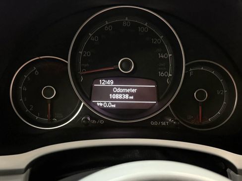 Used 2018 Volkswagen Beetle 2.0T SE w/ SE Premium Package image 24