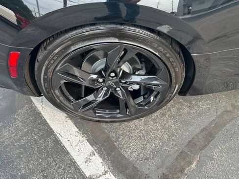 Used 2021 Chevrolet Camaro LT w/ RS Package RWD image 18