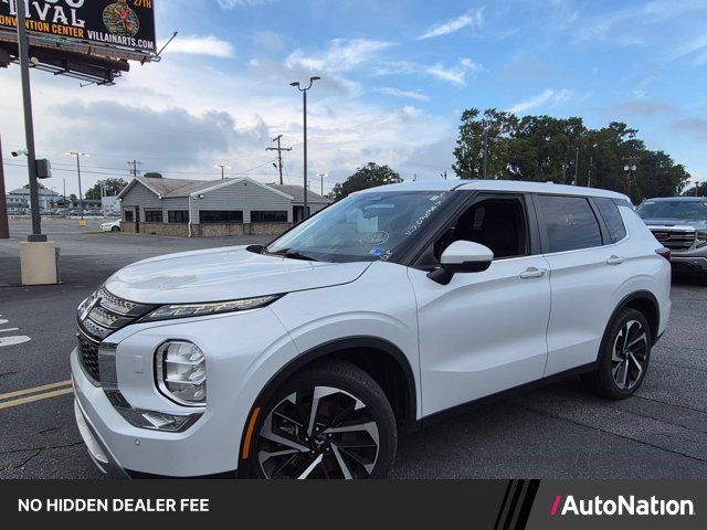 Used 2024 Mitsubishi Outlander SE AWD/4WD image 1