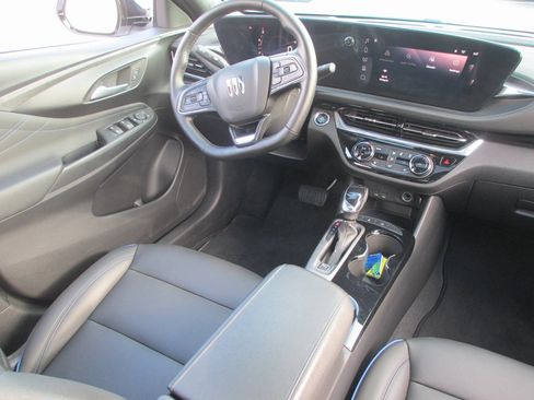 Certified 2024 Buick Envista Sport Touring w/ Convenience I Package image 20