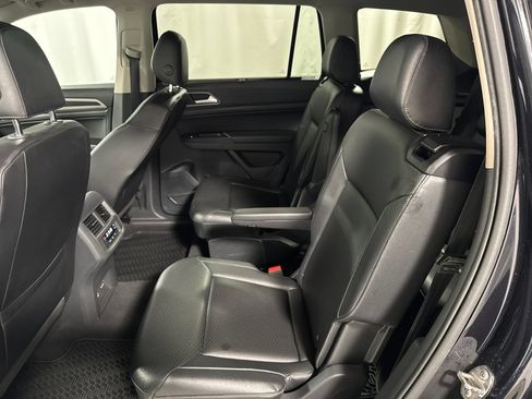 Used 2019 Volkswagen Atlas SEL R-Line AWD/4WD image 5