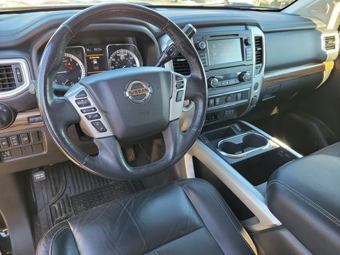 Used 2019 Nissan Titan SL w/ Chrome Package image 2