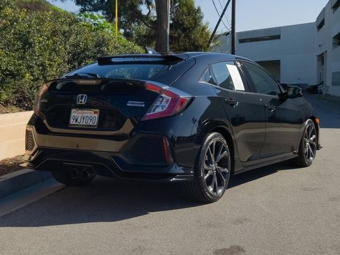 Used 2019 Honda Civic Sport Touring image 5