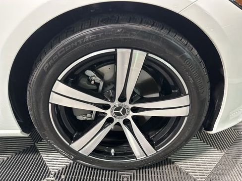 Used 2025 Mercedes-Benz C 300 4MATIC Sedan image 32