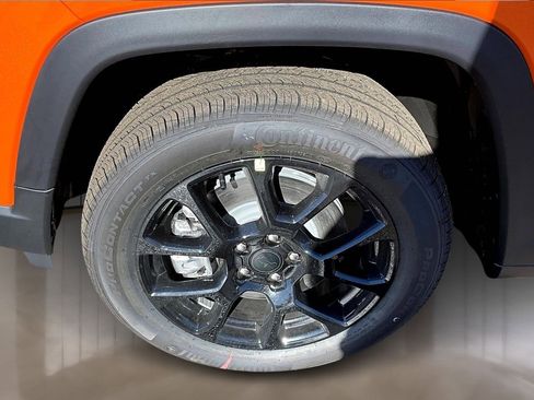 New 2026 Jeep Compass Latitude image 12