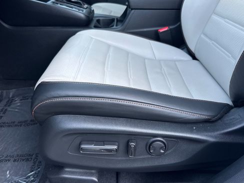 Certified 2025 Honda CR-V Sport Touring image 14