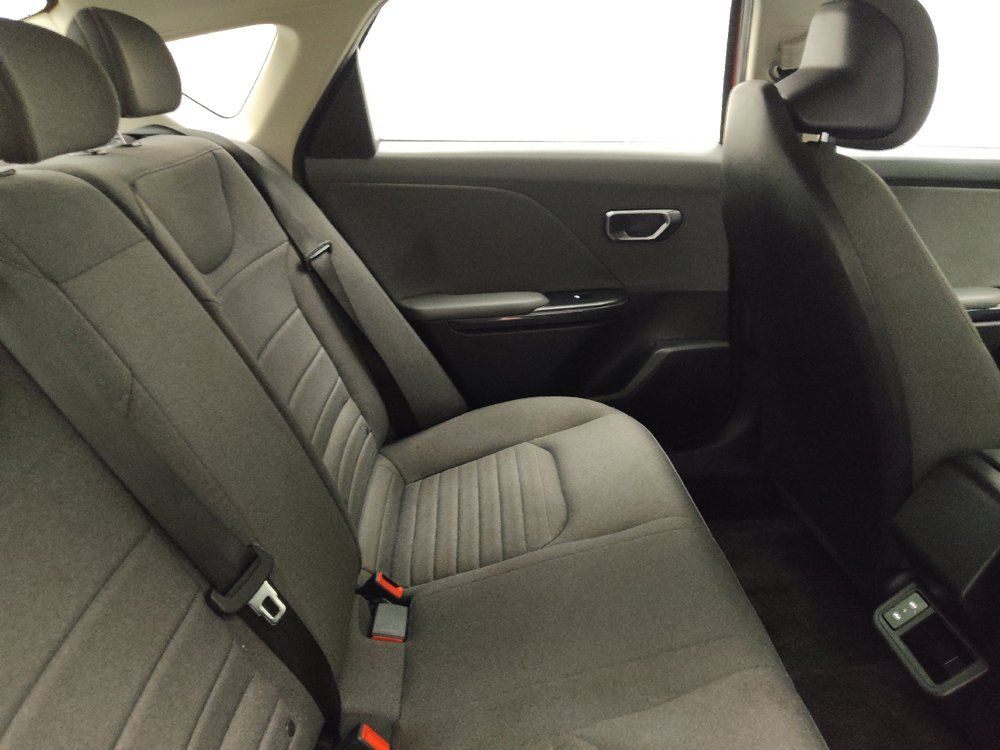 Used 2025 Kia K4 EX FWD image 19