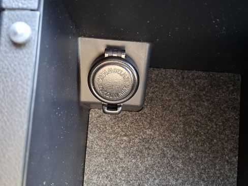 Certified 2025 Subaru Outback Limited image 37