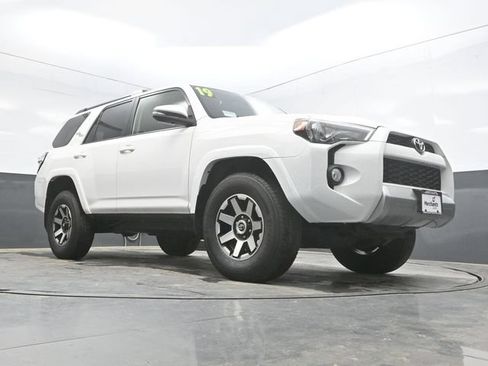 Used 2019 Toyota 4Runner TRD Off-Road Premium AWD/4WD image 30