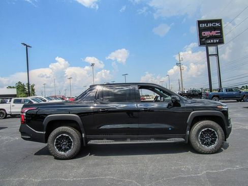 New 2026 Chevrolet Silverado EV Trail Boss image 3