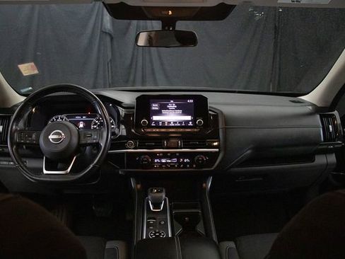 Used 2022 Nissan Pathfinder SV image 22