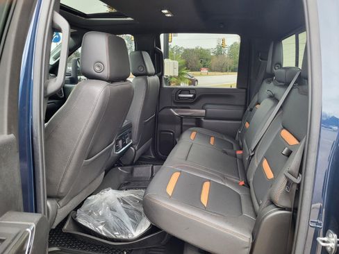 Used 2023 GMC Sierra 2500 AT4 w/ AT4 Preferred Package image 15