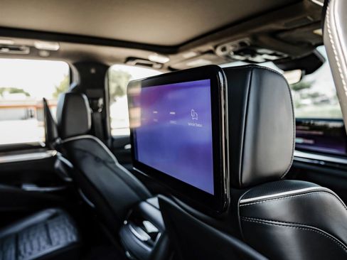 Used 2025 Cadillac Escalade Sport Platinum AWD/4WD image 39