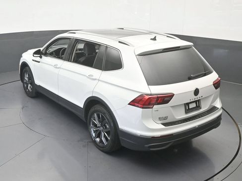 Used 2023 Volkswagen Tiguan SE FWD image 50