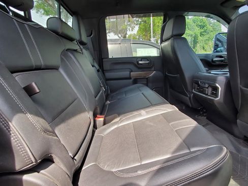 Used 2020 Chevrolet Silverado 3500 High Country AWD/4WD image 6
