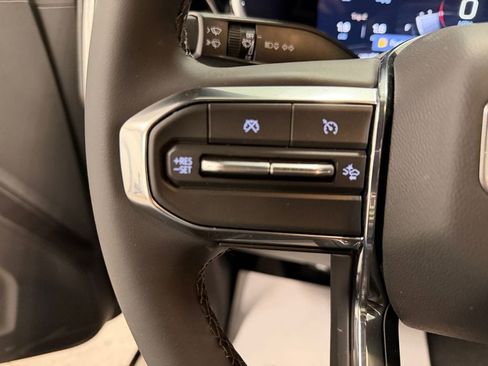 New 2026 GMC Canyon Elevation w/ Convenience Package image 16