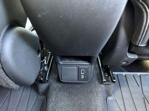 Used 2023 Buick Encore GX Select w/ Safety Package II AWD/4WD image 24