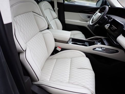 New 2026 Lincoln Nautilus Black Label w/ Jet Appearance Package image 11