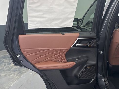 New 2025 Mitsubishi Outlander SEL image 28