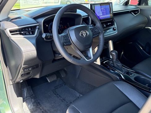 Certified 2024 Toyota Corolla Cross XLE w/ Convenience Package FWD image 22