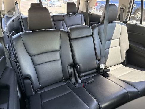 Used 2020 Honda Pilot Touring image 17