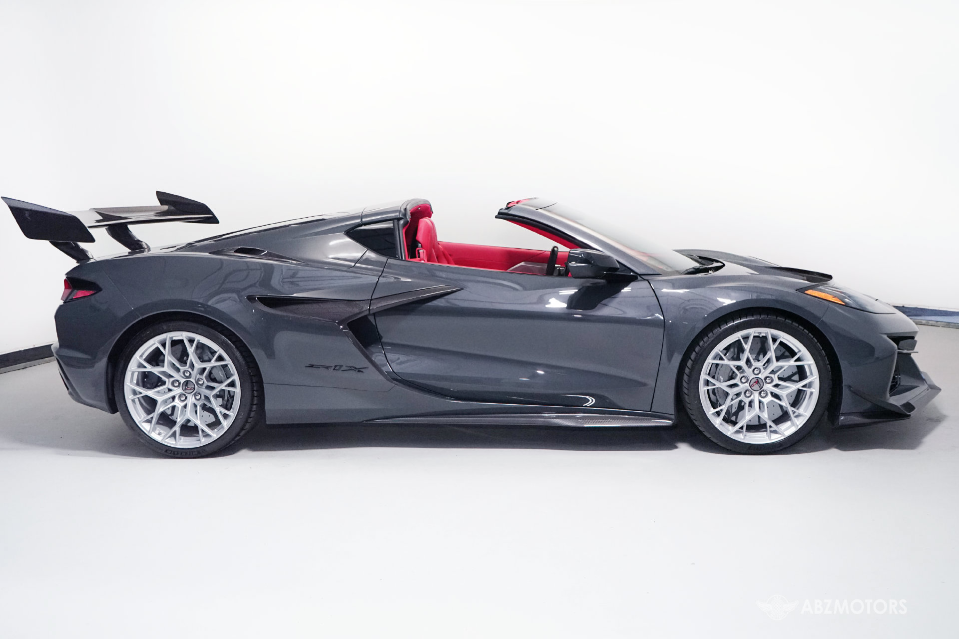 Used 2027 Chevrolet Corvette ZR1X AWD/4WD image 2