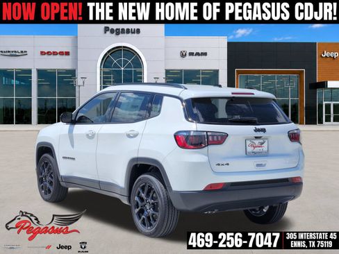 New 2026 Jeep Compass Latitude AWD/4WD image 4