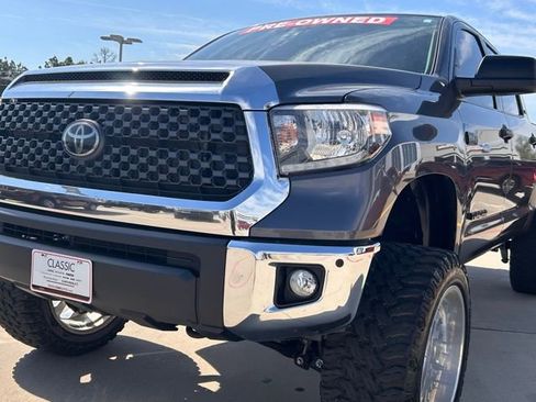 Used 2021 Toyota Tundra SR5 AWD/4WD image 4