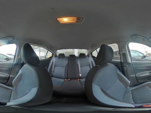 Used 2025 Nissan Versa SV image 40