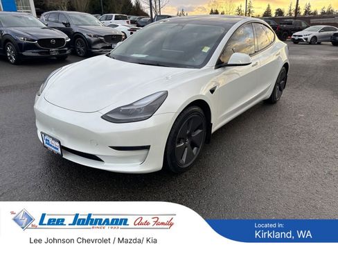 Used 2023 Tesla Model 3 Standard Range image 1