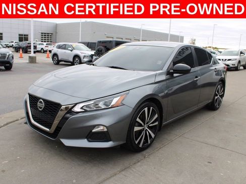 Certified 2022 Nissan Altima 2.5 SR image 3