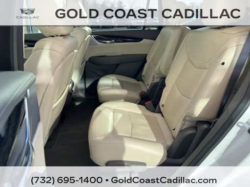 Used 2024 Cadillac XT6 Premium Luxury image 17