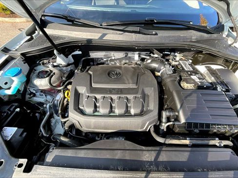 Used 2022 Volkswagen Tiguan SE R-Line image 29