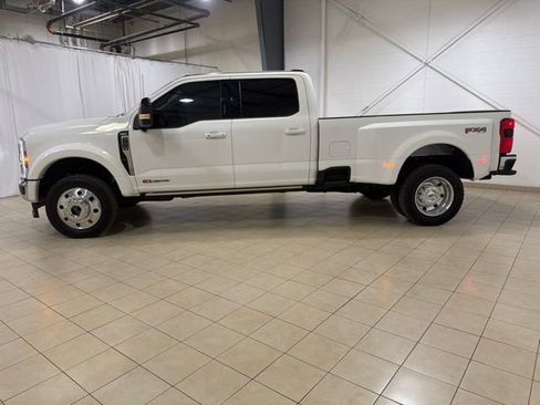 Used 2024 Ford F450 Lariat w/ Lariat Ultimate Package AWD/4WD image 3
