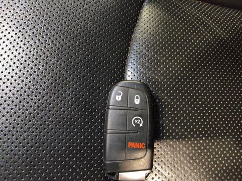 Used 2019 Dodge Journey GT w/ Nav & Sun Group AWD/4WD image 32