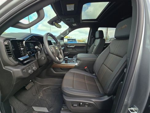 New 2026 Chevrolet Silverado 1500 High Country AWD/4WD image 16