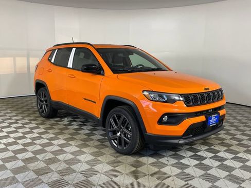 New 2026 Jeep Compass Latitude w/ Sun and Sound Group AWD/4WD image 7