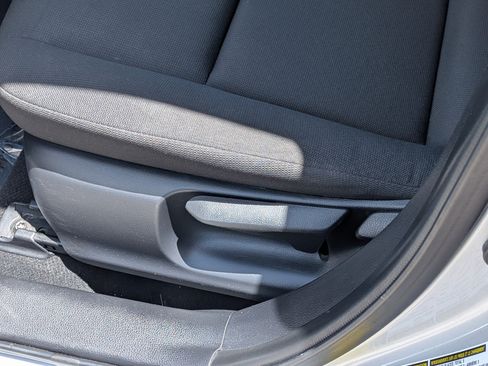 Used 2025 Toyota Corolla LE FWD image 20