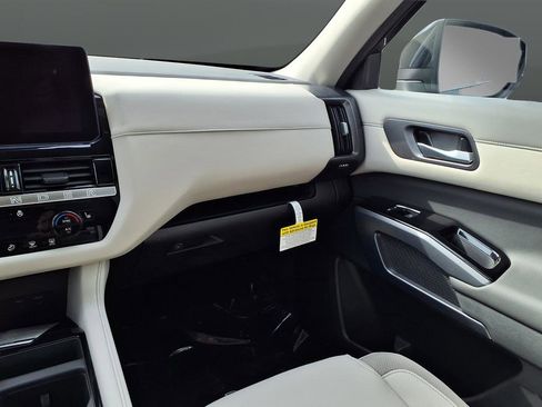New 2026 Nissan Pathfinder SL AWD/4WD image 41