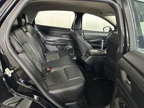 Used 2023 Nissan Ariya FWD image 27