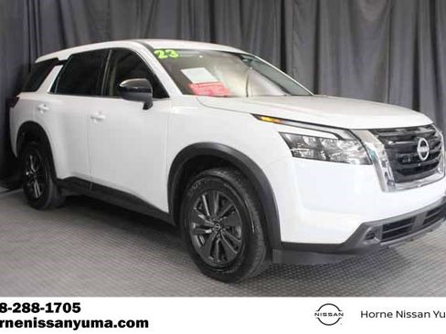 Certified 2023 Nissan Pathfinder S image 1