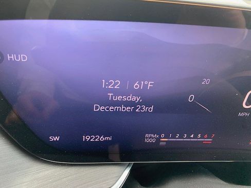 Certified 2025 Buick Envision Preferred image 17