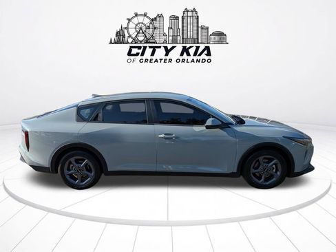 Certified 2025 Kia K4 FWD image 7