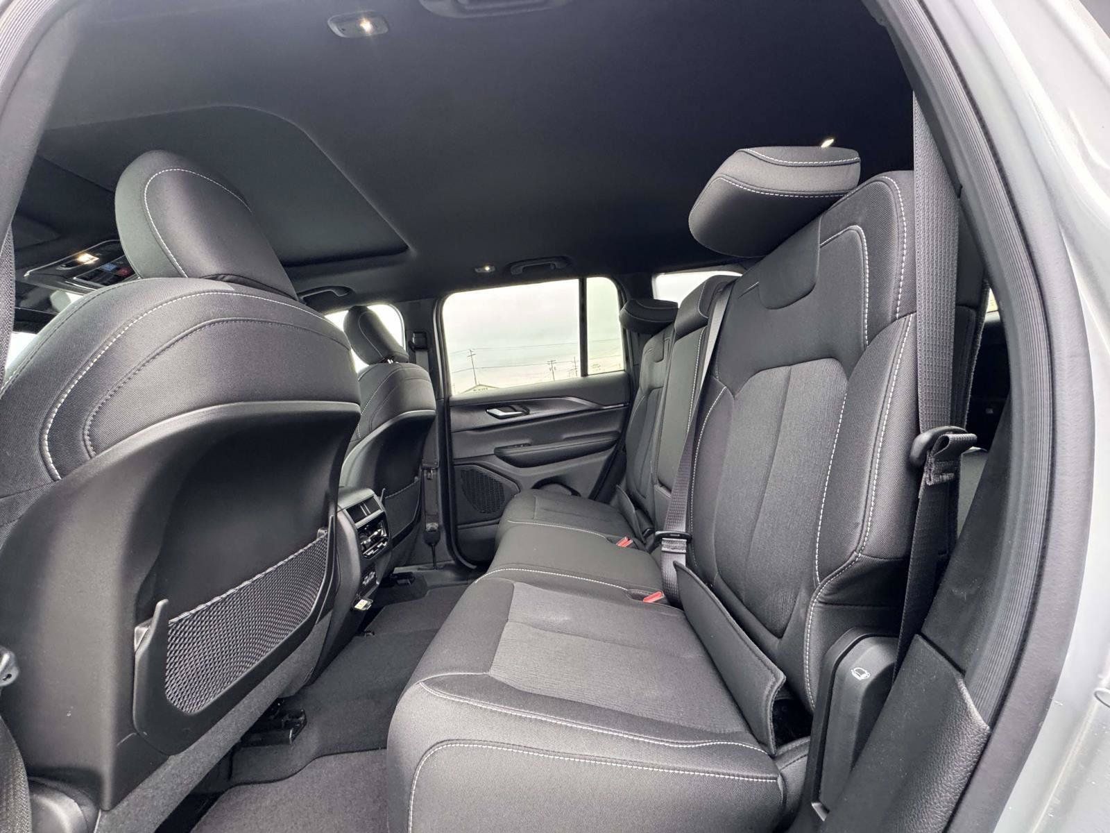New 2026 Jeep Grand Cherokee Laredo X AWD/4WD image 19