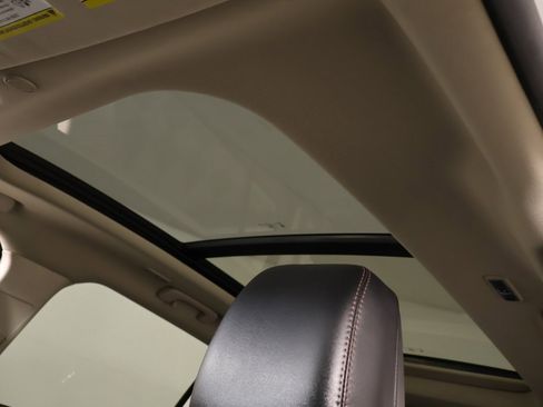 Used 2022 Lincoln Aviator Reserve w/ Equipment Group 201A image 16