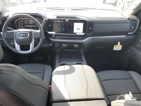 New 2025 GMC Sierra 3500 SLT w/ SLT Premium Package image 12