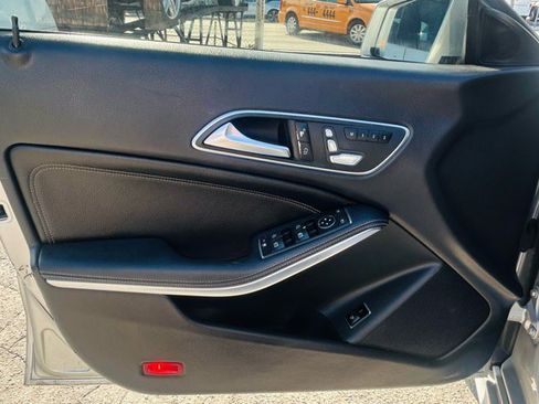 Used 2019 Mercedes-Benz CLA 250 image 9