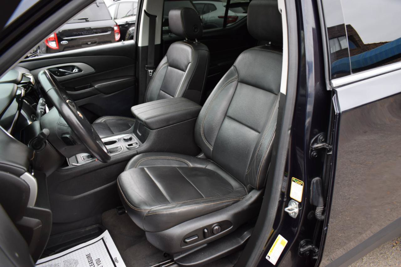 Used 2020 Chevrolet Traverse LT w/ LT Premium Package FWD image 36