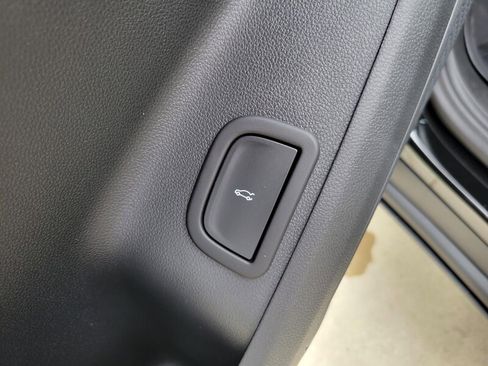 New 2026 Chevrolet Traverse LT w/ Driver Confidence Package image 25